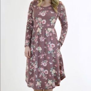Floral dress, brand new!